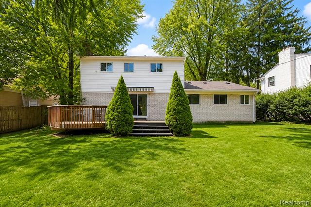 2247 W Maple Road, Birmingham, MI 48009