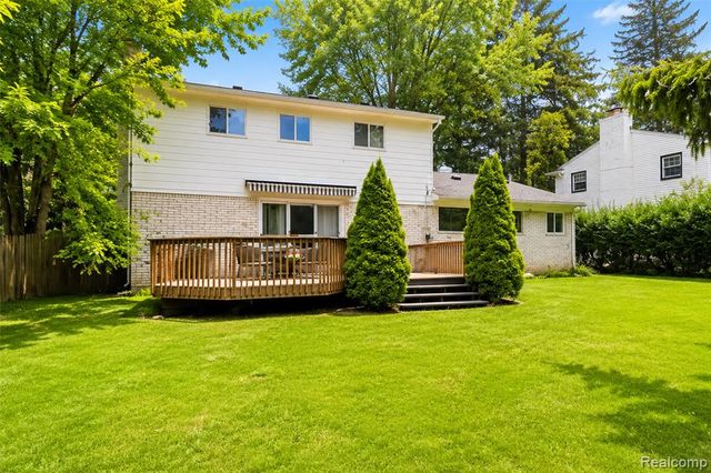2247 W Maple Road, Birmingham, MI 48009