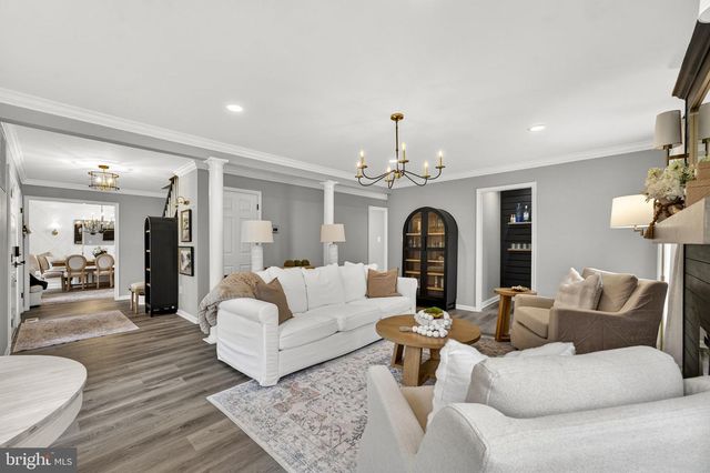 4341 BANBURY DR, Gainesville, VA 20155