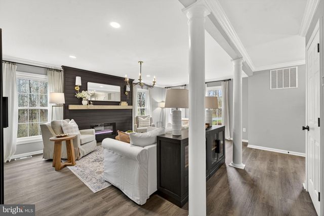 4341 BANBURY DR, Gainesville, VA 20155