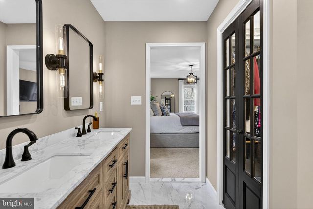 4341 BANBURY DR, Gainesville, VA 20155