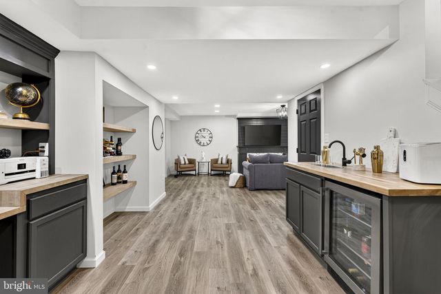 4341 BANBURY DR, Gainesville, VA 20155