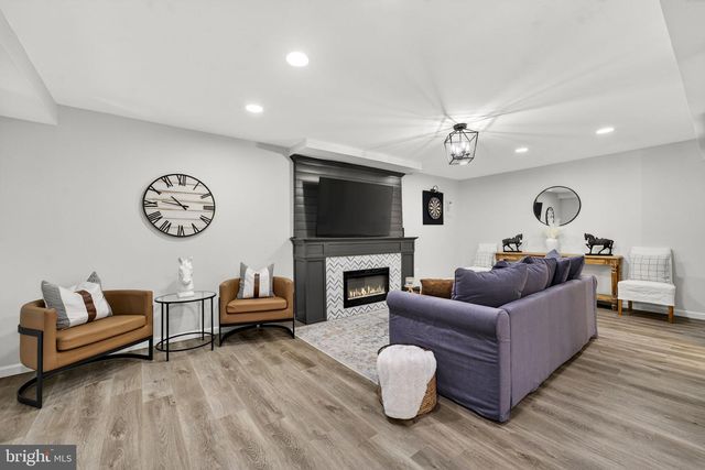 4341 BANBURY DR, Gainesville, VA 20155