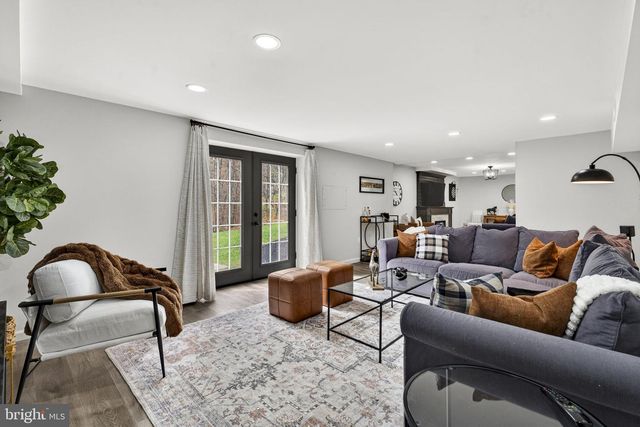 4341 BANBURY DR, Gainesville, VA 20155