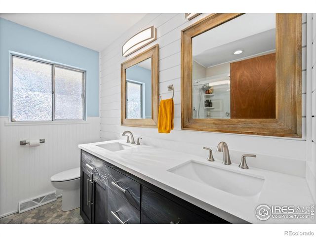 301 E Thunderbird Drive, Fort Collins, CO 80525