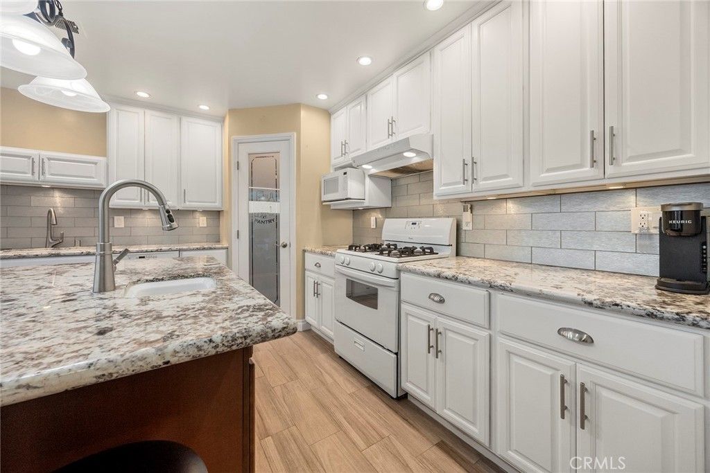 945 Glencliff, La Habra, CA 90631