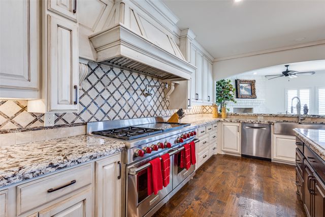 6100 Old Clarksville Road, Reno, TX 75462
