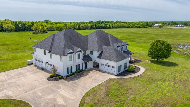 6100 Old Clarksville Road, Reno, TX 75462