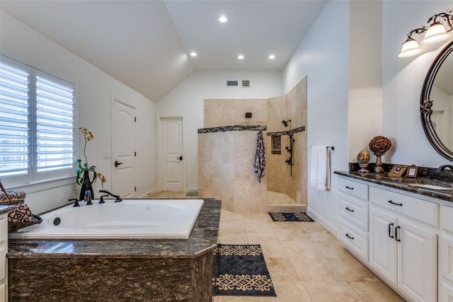 6100 Old Clarksville Road, Reno, TX 75462
