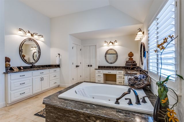 6100 Old Clarksville Road, Reno, TX 75462