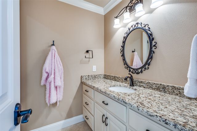 6100 Old Clarksville Road, Reno, TX 75462