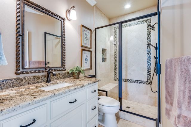 6100 Old Clarksville Road, Reno, TX 75462