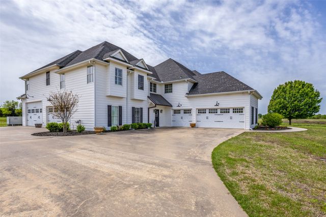 6100 Old Clarksville Road, Reno, TX 75462