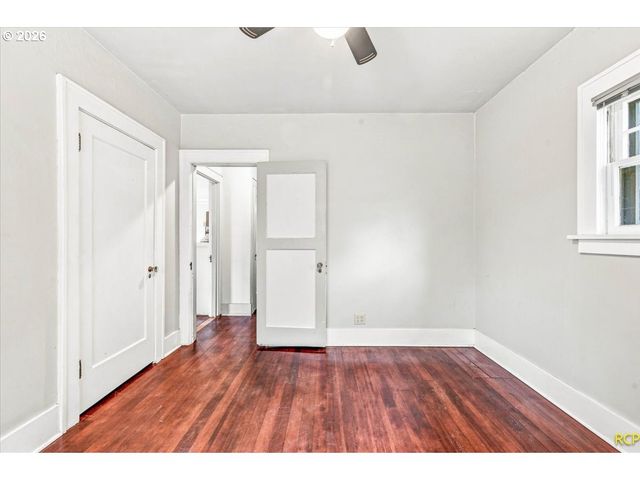 2113 N SUMNER St, Portland, OR 97217