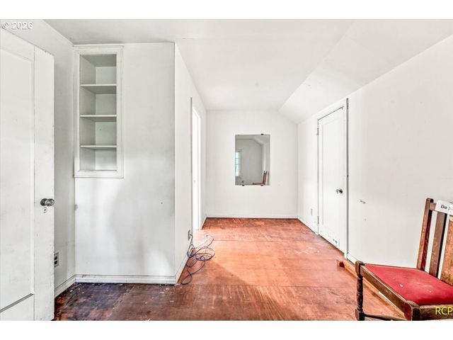 2113 N SUMNER St, Portland, OR 97217