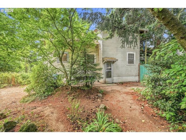2113 N SUMNER St, Portland, OR 97217