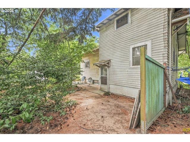 2113 N SUMNER St, Portland, OR 97217