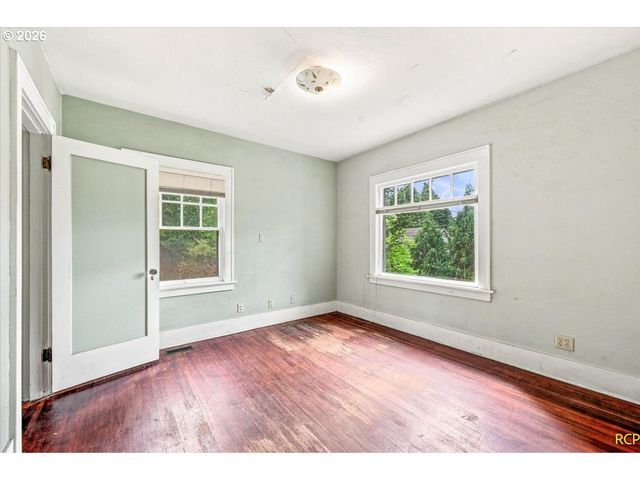 2113 N SUMNER St, Portland, OR 97217