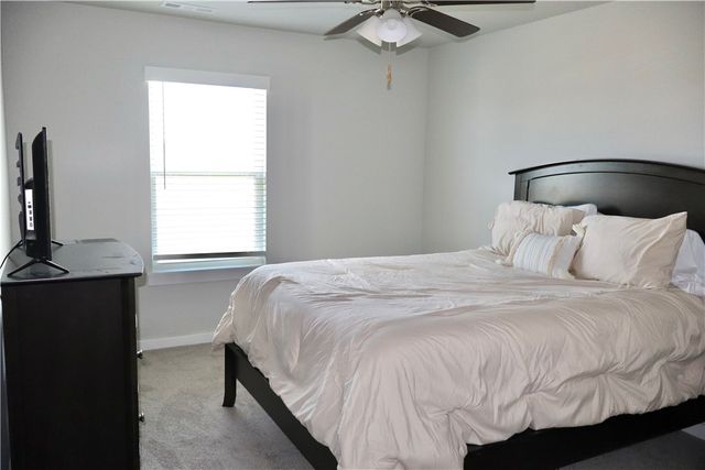 652 Kayla Maria Street, Prairie Grove, AR 72753