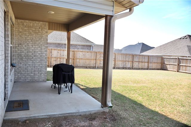 652 Kayla Maria Street, Prairie Grove, AR 72753