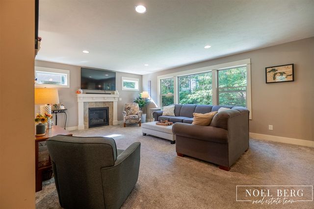 16897 Birchview Court, Nunica, MI 49448