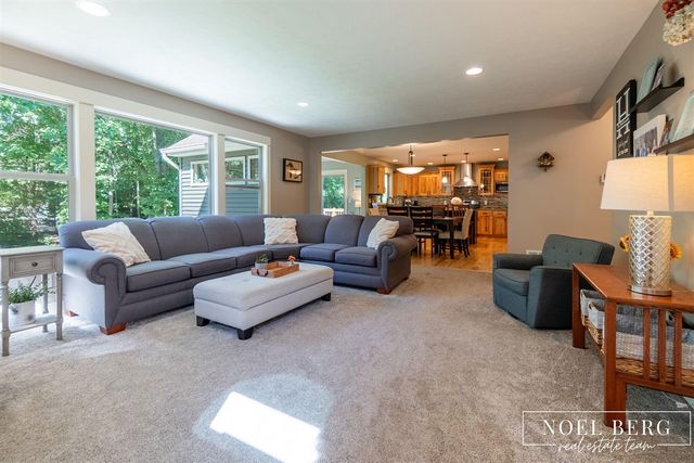 16897 Birchview Court, Nunica, MI 49448