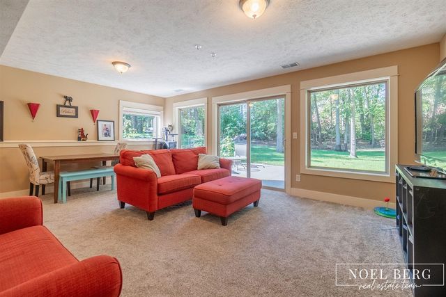 16897 Birchview Court, Nunica, MI 49448
