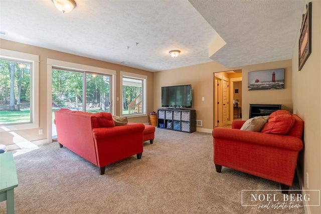 16897 Birchview Court, Nunica, MI 49448