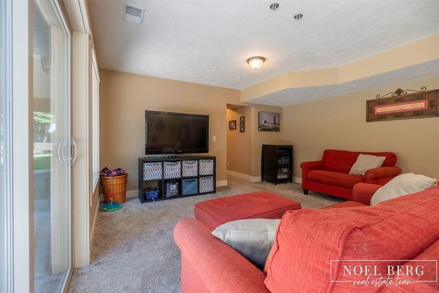 16897 Birchview Court, Nunica, MI 49448
