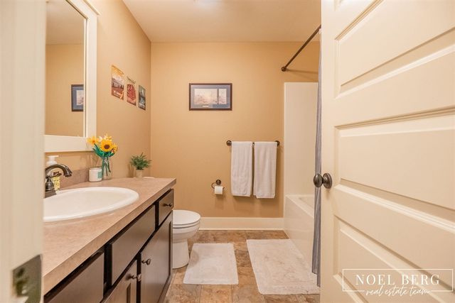 16897 Birchview Court, Nunica, MI 49448