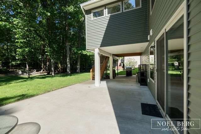 16897 Birchview Court, Nunica, MI 49448