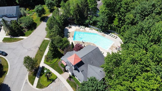 16897 Birchview Court, Nunica, MI 49448