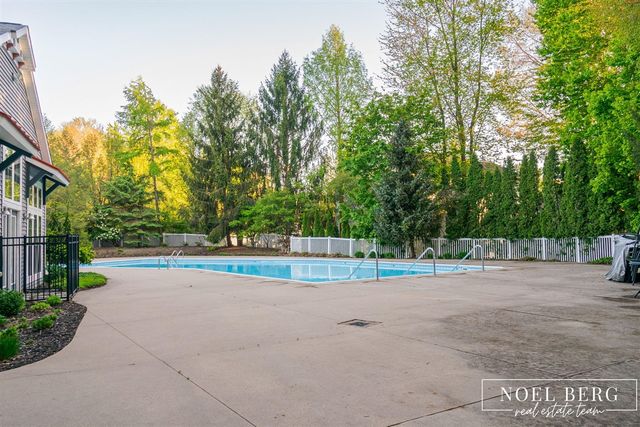 16897 Birchview Court, Nunica, MI 49448