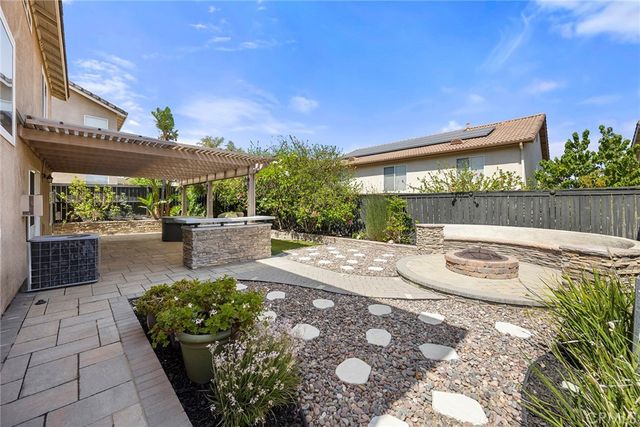 2550 Hudson Ave, Corona, CA 92881
