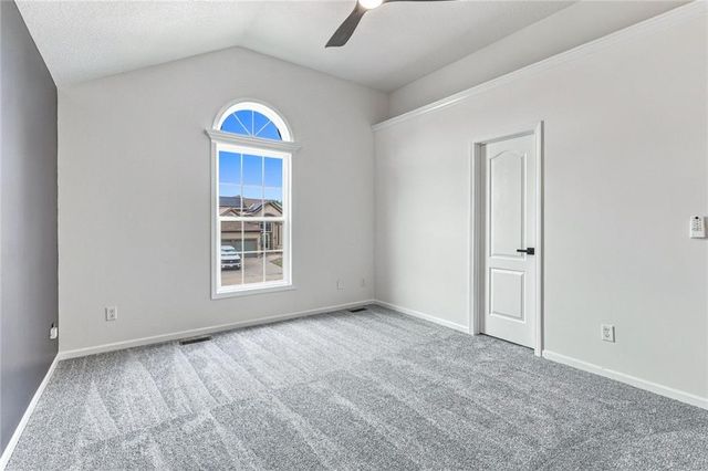 1603 NE 180th Terrace, Smithville, MO 64089