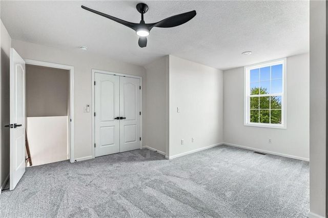 1603 NE 180th Terrace, Smithville, MO 64089