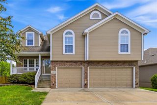 1603 NE 180th Terrace, Smithville, MO 64089