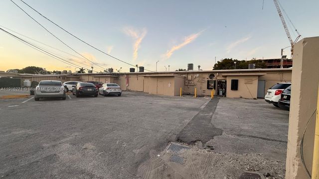 5222 W FLAGER STREET, Miami, FL 33134