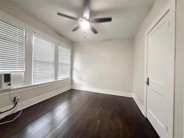 1126 Berthea Street 18, Houston, TX 77006