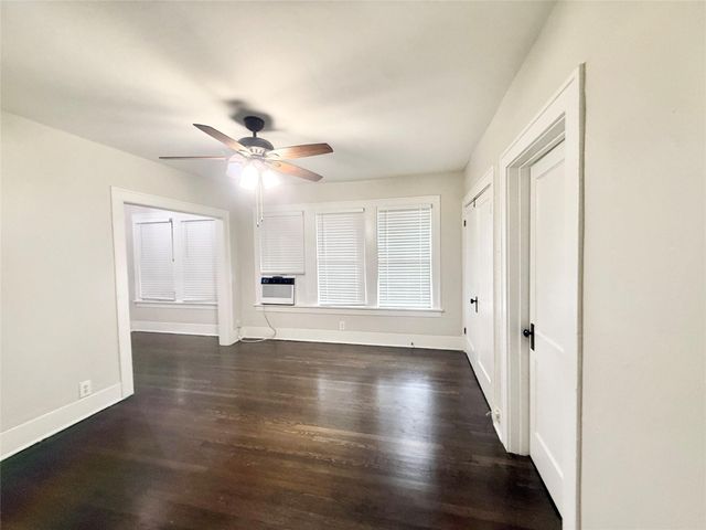 1126 Berthea Street 18, Houston, TX 77006