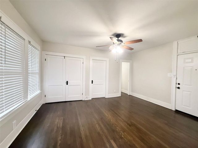 1126 Berthea Street 18, Houston, TX 77006