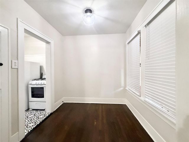 1126 Berthea Street 18, Houston, TX 77006