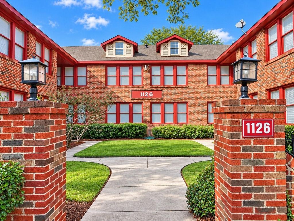 1126 Berthea Street 18, Houston, TX 77006