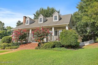 695 Spring Lake Drive, Pearl, MS 39208