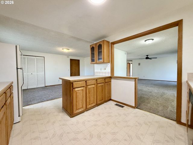 2715 Sw 31ST St, Gresham, OR 97080