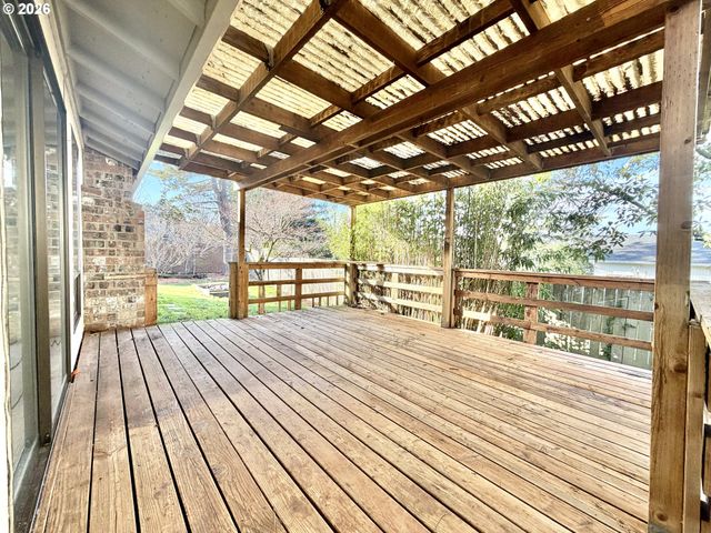 2715 Sw 31ST St, Gresham, OR 97080