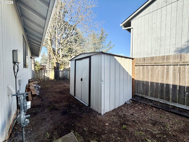 2715 Sw 31ST St, Gresham, OR 97080