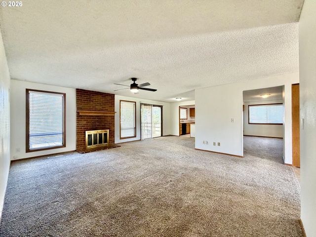 2715 Sw 31ST St, Gresham, OR 97080