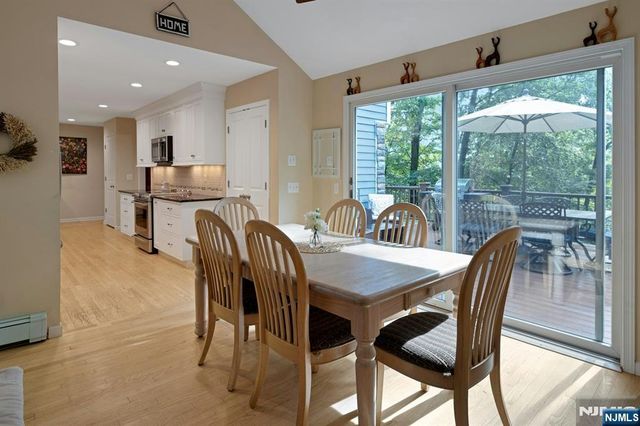 16 Rockledge Road, Montville Township, NJ 07045
