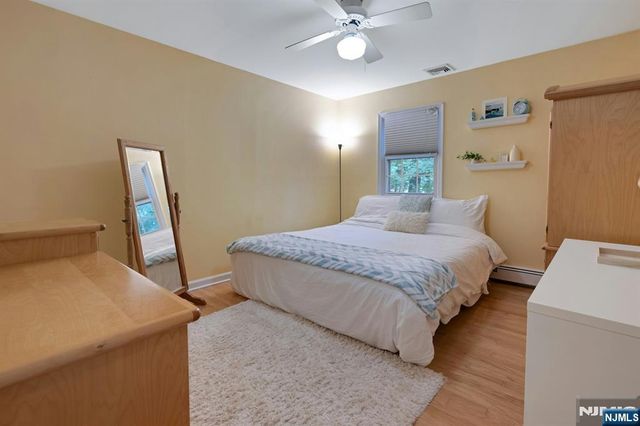 16 Rockledge Road, Montville Township, NJ 07045